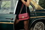 Vince Camuto Bolso de Hombro Amore - Rojo Clarete
